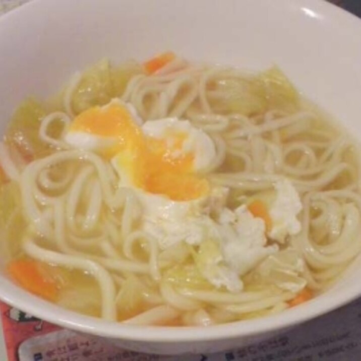 トローリたまごの野菜たっぷり煮麺